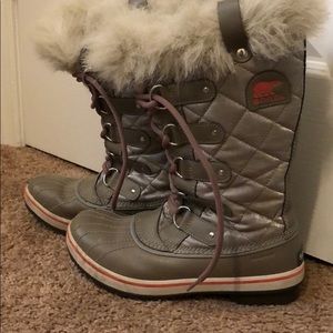Sorel Women’s Joan of Arctic Boots